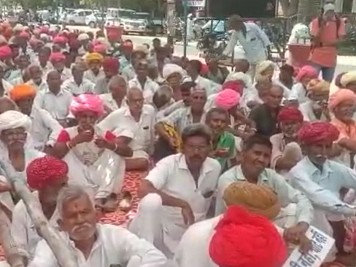 Pali news: जल समस्या के स्थाई समाधान के लिए किसानों का प्रदर्शन, जवाई बांध के पानी को लेकर उठाई मांग Pali news: जल समस्या के स्थाई समाधान के लिए किसानों का प्रदर्शन, जवाई बांध के पानी को लेकर उठाई मांग