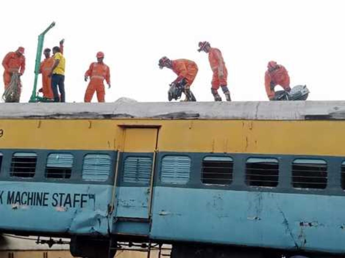 बूंदी- गुडला रेलवे स्टेशन पर ट्रेन एक्सीडेंट की सुचना पर दौडी रेस्क्यू टीम, मॉक ड्रिल मे किया बचाव की रिहर्सल