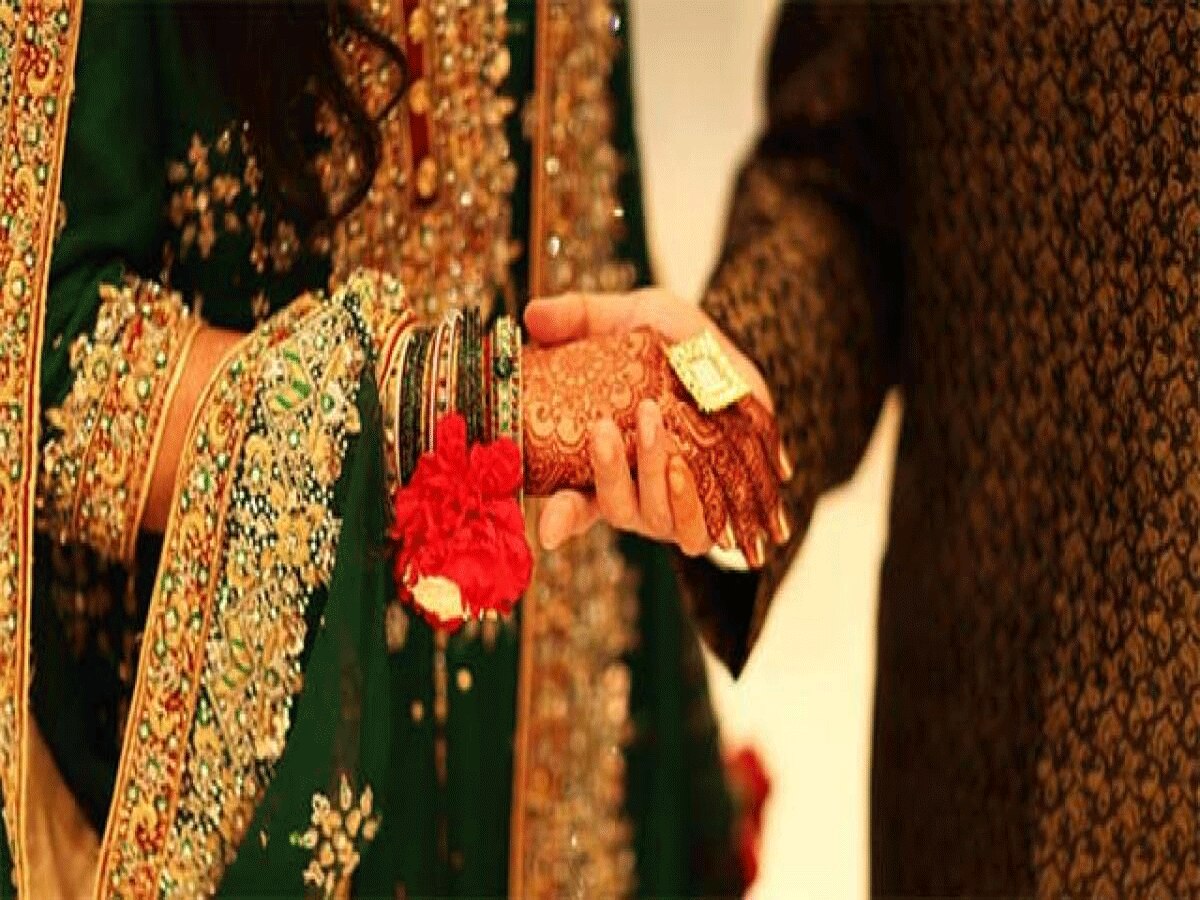 Pakistan: अच्छी बीवी पाने के लिए लोग कर रहे अचार का 'टोटका', क्या आपको पता है पाकिस्तानियों का ये राज