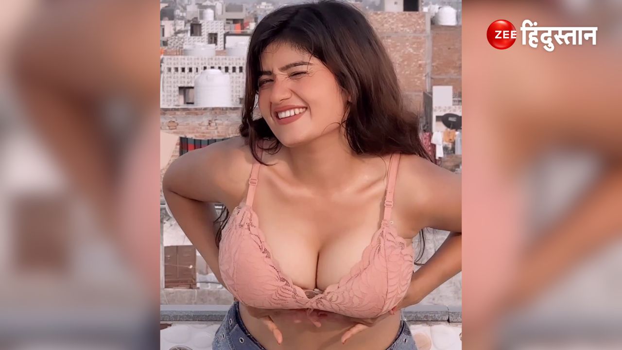 Neha Singh Dil Ka Telephone Dream Girl 2 Film Song people got crazy after  watching the hot video | Neha Singh का बजा दिल का टेलीफोन, हॉट video देख  लोगों हुए नोटी,