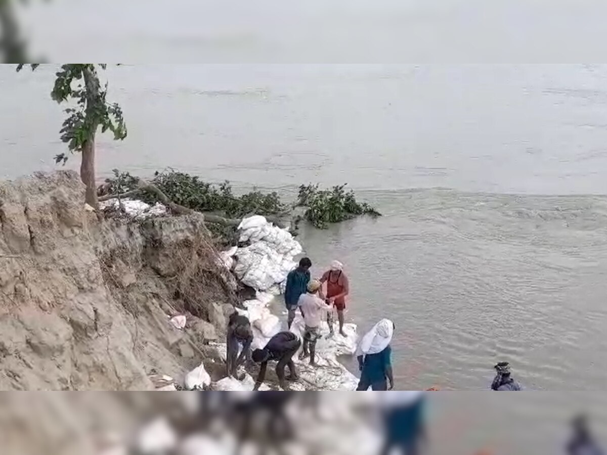 Bihar Flood: खतरे में है यूपी-बिहार की लाइफ लाइन! डीएम किया पीपी तटबंध पर बचाव कार्य का औचक निरीक्षण