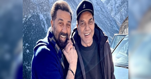 dharmendra health father sunny Deol took him to America for medical treatment gadar 2 | Dharmendra Health: धर्मेंद्र की तबीयत बिगड़ी, इलाज के लिए अमेरिका लेकर पहुंचे सनी देओल | Hindi News ...