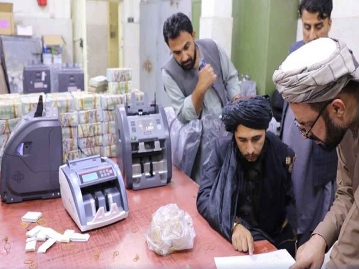 अफगानिस्तान में जल्द लग सकता है पाकिस्तानी करेंसी पर बैन, सेंट्रल बैंक ने जारी किया ये आदेश