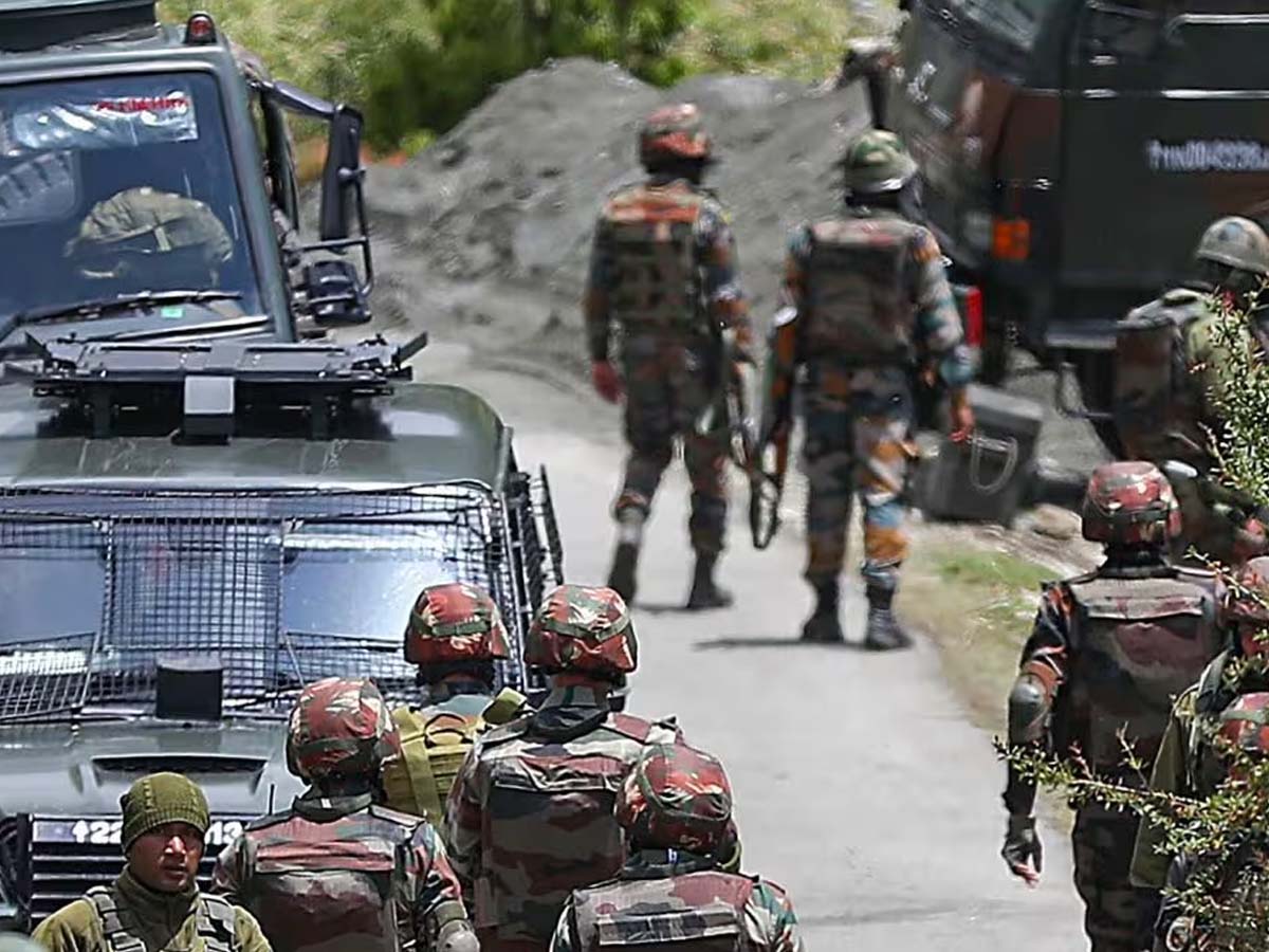 JK Encounter: जम्मू व कश्मीर के राजौरी में एनकाउंटर, एक जवान शहीद और एक आतंकी ढेर JK Encounter: जम्मू व कश्मीर के राजौरी में एनकाउंटर, एक जवान शहीद और एक आतंकी ढेर