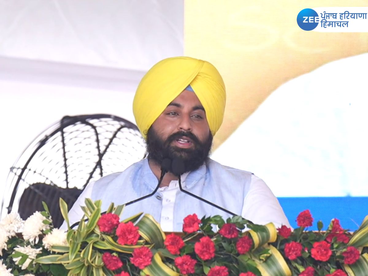 Punjab Schools AI news: ਪੰਜਾਬ ਦੇ ਸਰਕਾਰੀ ਸਕੂਲਾਂ ਵਿੱਚ ਪੜ੍ਹਾਈ ਜਾਵੇਗੀ AI, ਸਿਖਿਆ ਮੰਤਰੀ ਹਰਜੋਤ ਬੈਂਸ ਨੇ ਕੀਤਾ ਵੱਡਾ ਐਲਾਨ Punjab Schools AI news: ਪੰਜਾਬ ਦੇ ਸਰਕਾਰੀ ਸਕੂਲਾਂ ਵਿੱਚ ਪੜ੍ਹਾਈ ਜਾਵੇਗੀ AI, ਸਿਖਿਆ ਮੰਤਰੀ ਹਰਜੋਤ ਬੈਂਸ ਨੇ ਕੀਤਾ ਵੱਡਾ ਐਲਾਨ