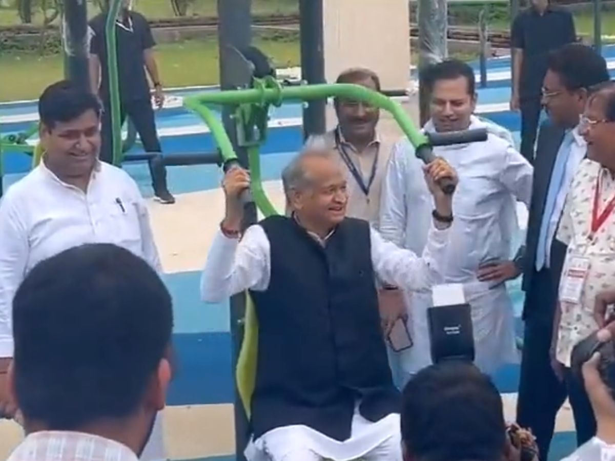 rajasthan CM ashok Gehlot showed his strength in open gym of Kota City