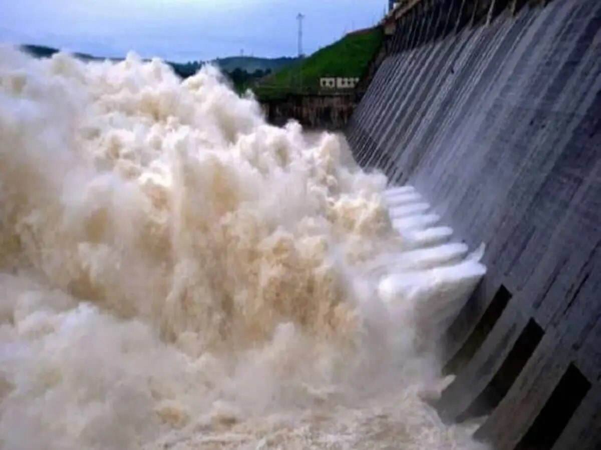 Hirakud Dam: ଉପର ମୁଣ୍ଡରେ ବର୍ଷା ସମ୍ଭାବନା; ହୀରାକୁଦ ଜଳଭଣ୍ଡାରରେ ଖୋଲିଲା ୨ ଗେଟ 