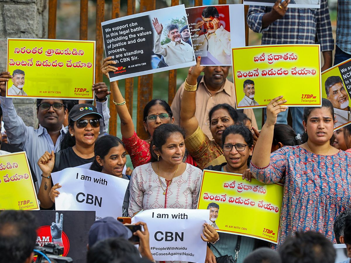 चंद्रबाबू की गिरफ्तारी के खिलाफ आंध्र में प्रदर्शन जारी, रजनीकांत ने किया बेटे को फोन