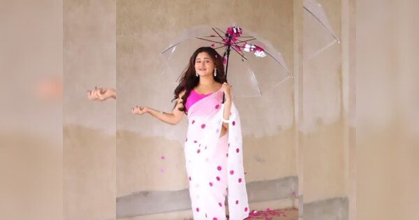 Rashmi Desai At Age Of 37 People Fell In Love With Desi Look Rashmi