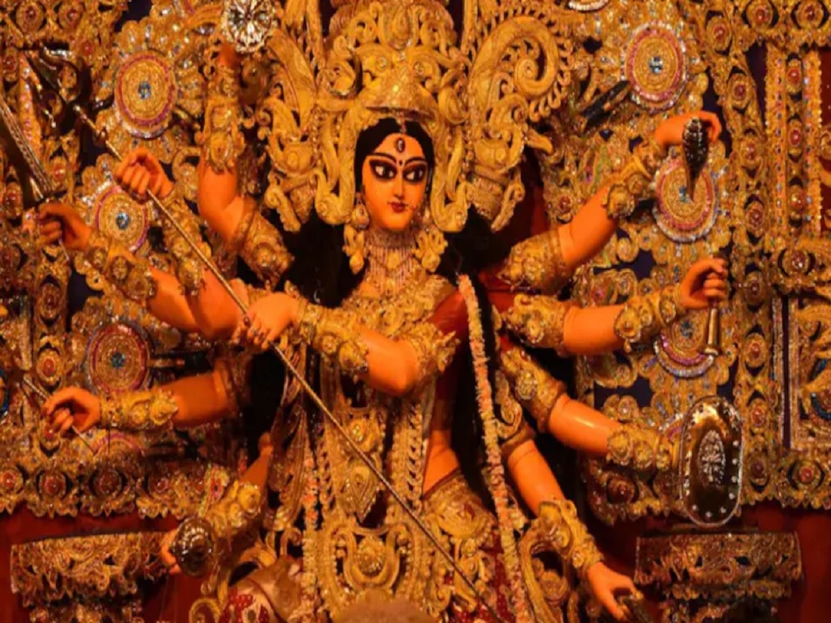 Navratri 2023: अक्टूबर में इस तारीख से शुरू होगी नवरात्रि, इस बार विशाल सवारी पर आएंगी मां लक्ष्मी