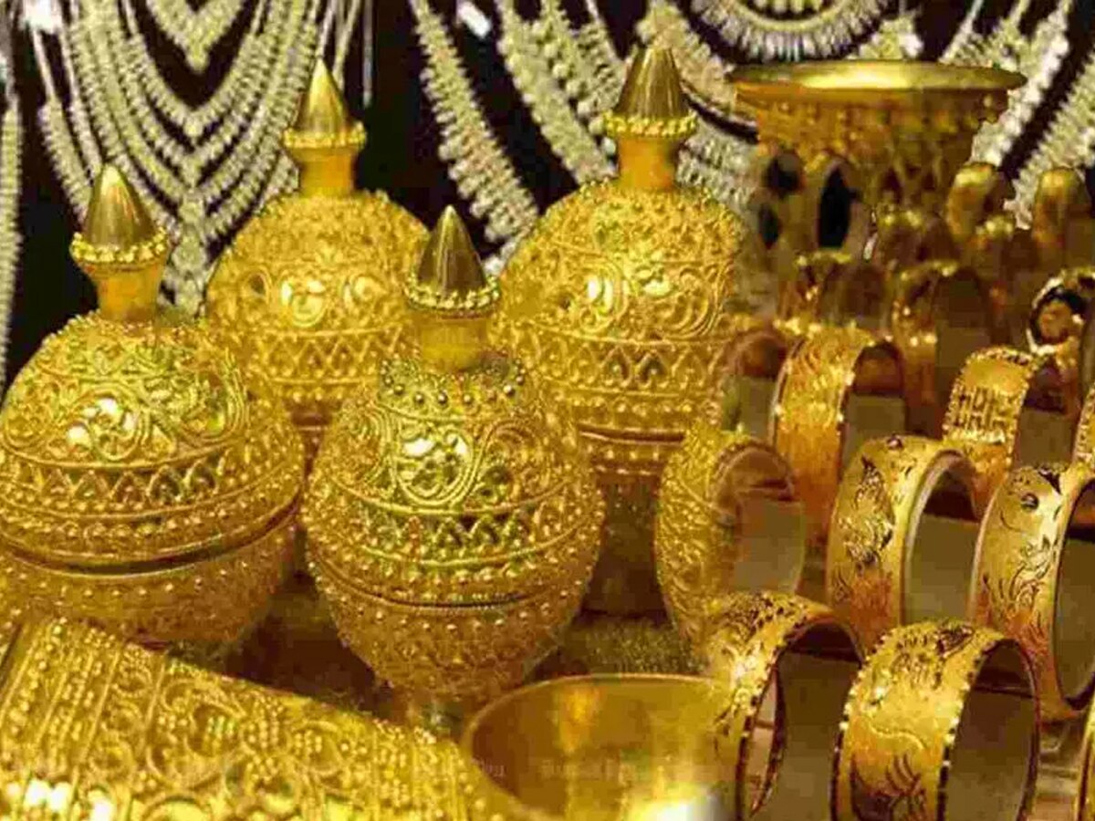 Gold Rate: ଲଗାତାର ଦୁଇ ଦିନ ଧରି ସୁନାରୁପା ଦରରେ ହ୍ରାସ, ଶସ୍ତାରେ ସୁନା କିଣିବା ପାଇଁ ଶେଷ ସୁଯୋଗ !