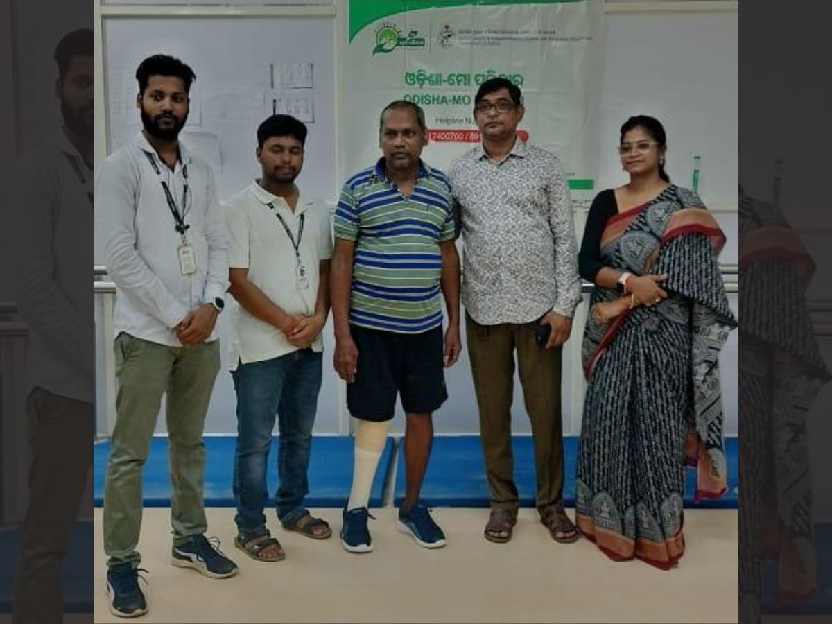 ଭିନ୍ନକ୍ଷମ ଯନ୍ତ୍ରଣାରୁ ମୁକ୍ତି ପାଇଲେ ଶିକ୍ଷକ ସୁରେନ୍ଦ୍ର ଭିନ୍ନକ୍ଷମ ଯନ୍ତ୍ରଣାରୁ ମୁକ୍ତି ପାଇଲେ ଶିକ୍ଷକ ସୁରେନ୍ଦ୍ର