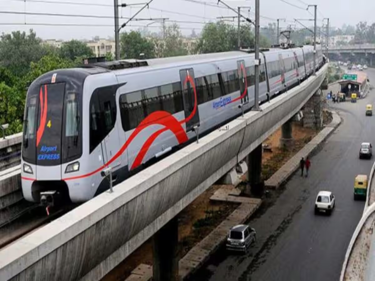 Delhi Metro: अब 21 मिनट में नई दिल्ली से पहुंचेंगे द्वारका सेक्टर 25, एयरपोर्ट एक्सटेंशन लाइन इस दिन से होगी शुरू 