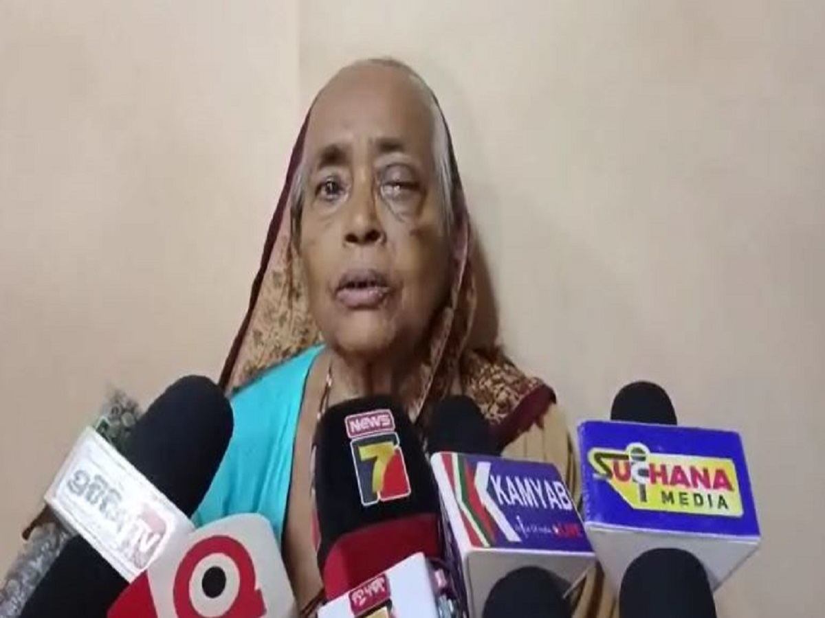 Odisha News: ମୋତିଆବିନ୍ଦୁ ଚିକିତ୍ସା କରିବାକୁ ଯାଇ ଆଖି ହରାଇଲେ ବୃଦ୍ଧା! Odisha News: ମୋତିଆବିନ୍ଦୁ ଚିକିତ୍ସା କରିବାକୁ ଯାଇ ଆଖି ହରାଇଲେ ବୃଦ୍ଧା!