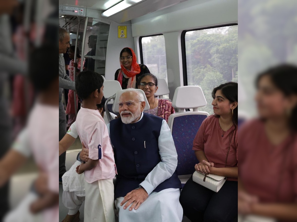 Pm Modi Travels Delhi Metro From Dhaula Kuan To Dwarka Sector 21 Inaugurate Extension Of Airport 6848