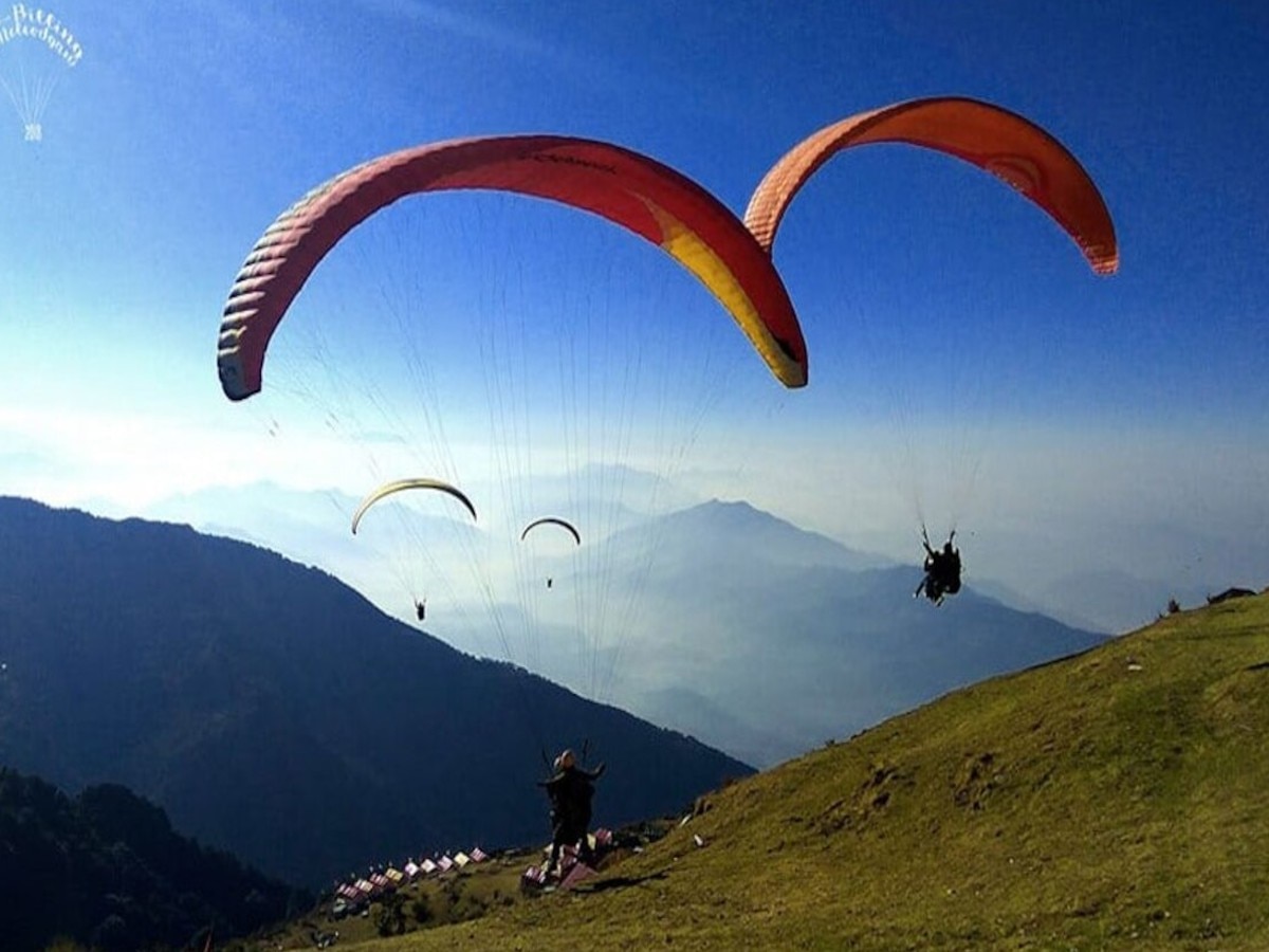 Himachal Pradesh में शुरू हुईं एडवेंचर एक्टिविटीज, पैराग्लाइडिंग और राफ्टिंग का पर्यटक उठा सकेंगे लुत्फ