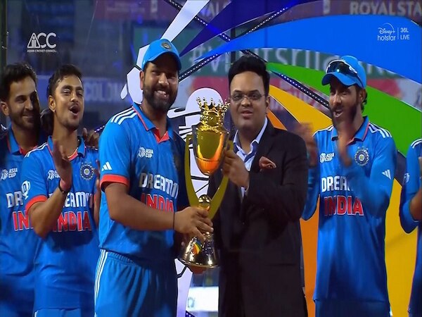 ସୌ: ସୋସିଆଲ ମିଡିଆ (India vs Sri Lanka Final Asia Cup)