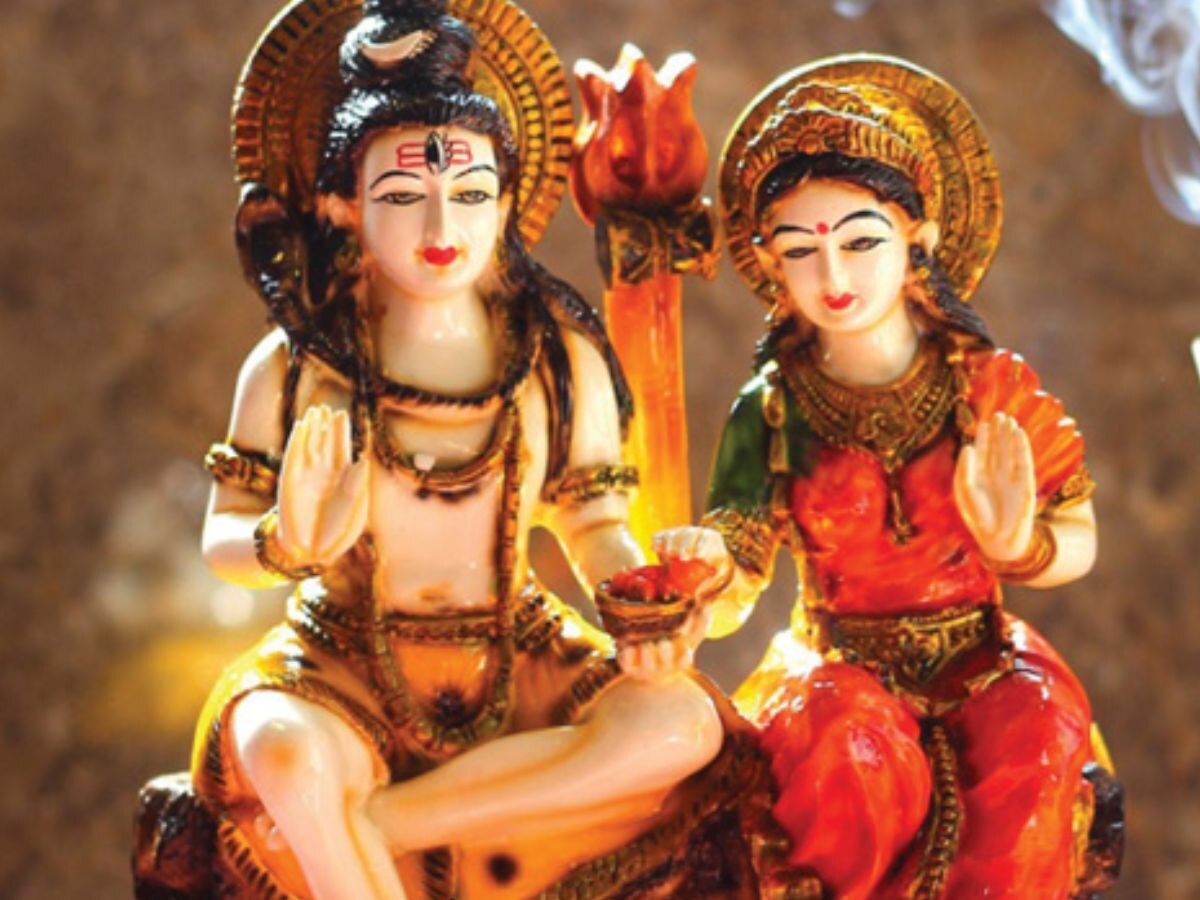 Hartalika Teej 2023: हरतालिका तीज पर इस शुभ मुहूर्त में करें भगवान शिव-पार्वती की पूजा, हर मनोकामना होगी पूरी