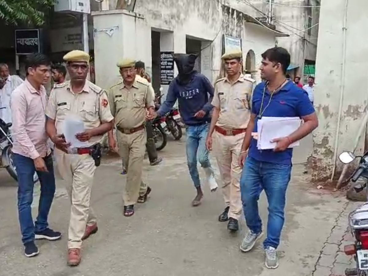 सीकर- नीमकाथाना कोतवाली पुलिस और डीएसटी टीम की कार्रवाई, व्यापारी पर हुई फायरिंग के मामले का किया खुलासा सीकर- नीमकाथाना कोतवाली पुलिस और डीएसटी टीम की कार्रवाई, व्यापारी पर हुई फायरिंग के मामले का किया खुलासा