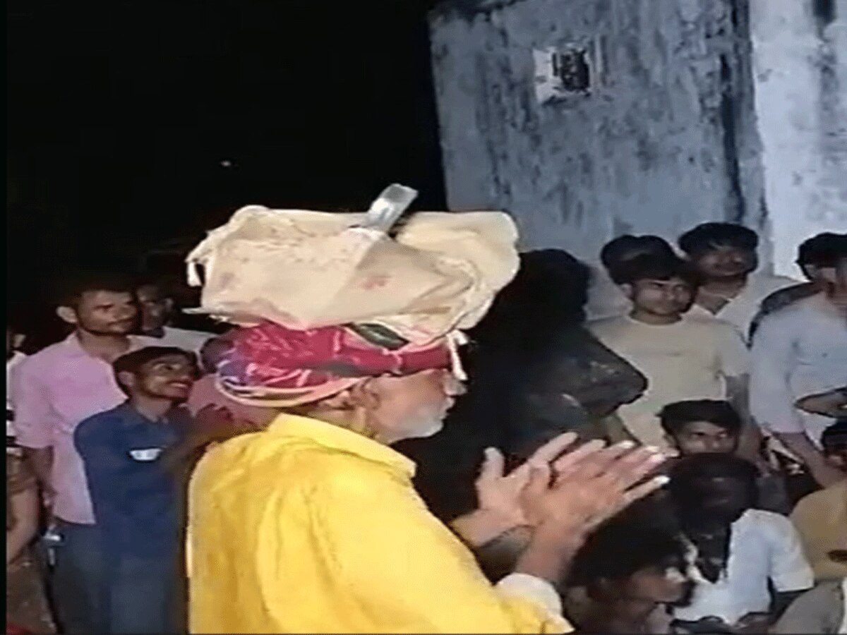 Chittorgarh News : दलित बुजुर्ग के सिर पर जूते रखवाकर मांगी माफी, वीडियो वायरल, मामला दर्ज