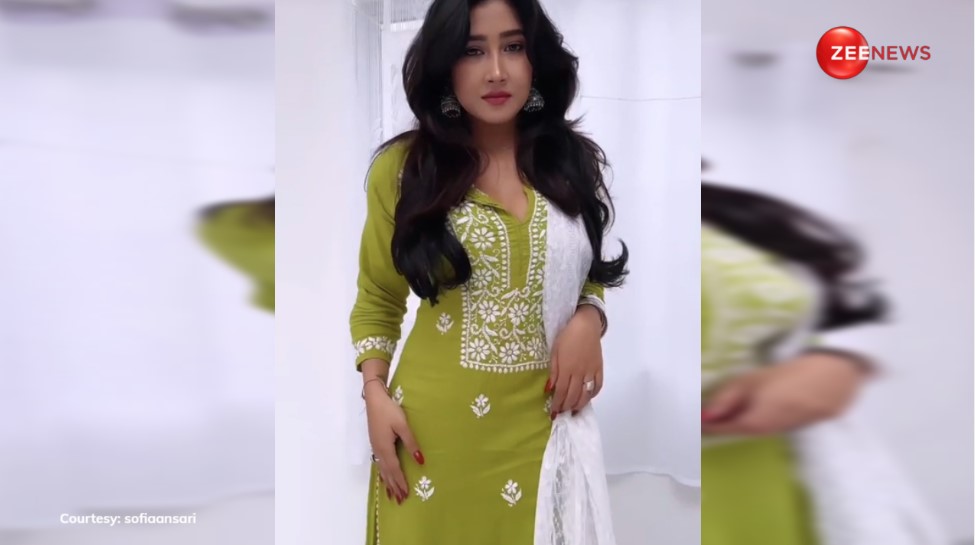 seducing sofia ansari leaked mms of changing clothes inside room goes