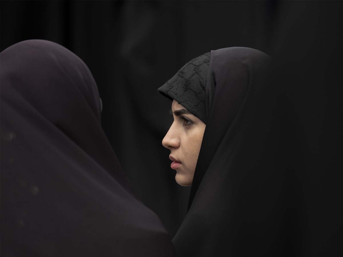हिजाब को लेकर ईरान में पास हुआ बिल, नहीं पहनने पर होगी 10 साल की सज़ा