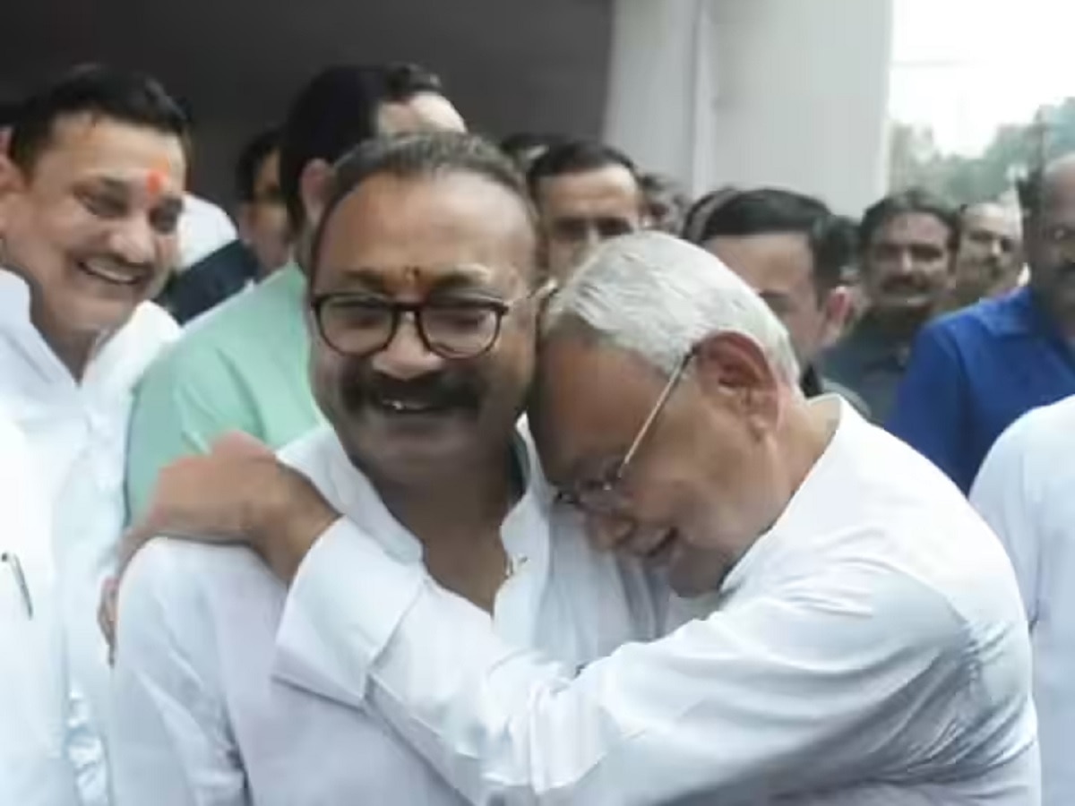 CM Nitish Kumar Placed His Head On JDU Minister Ashok Choudhary