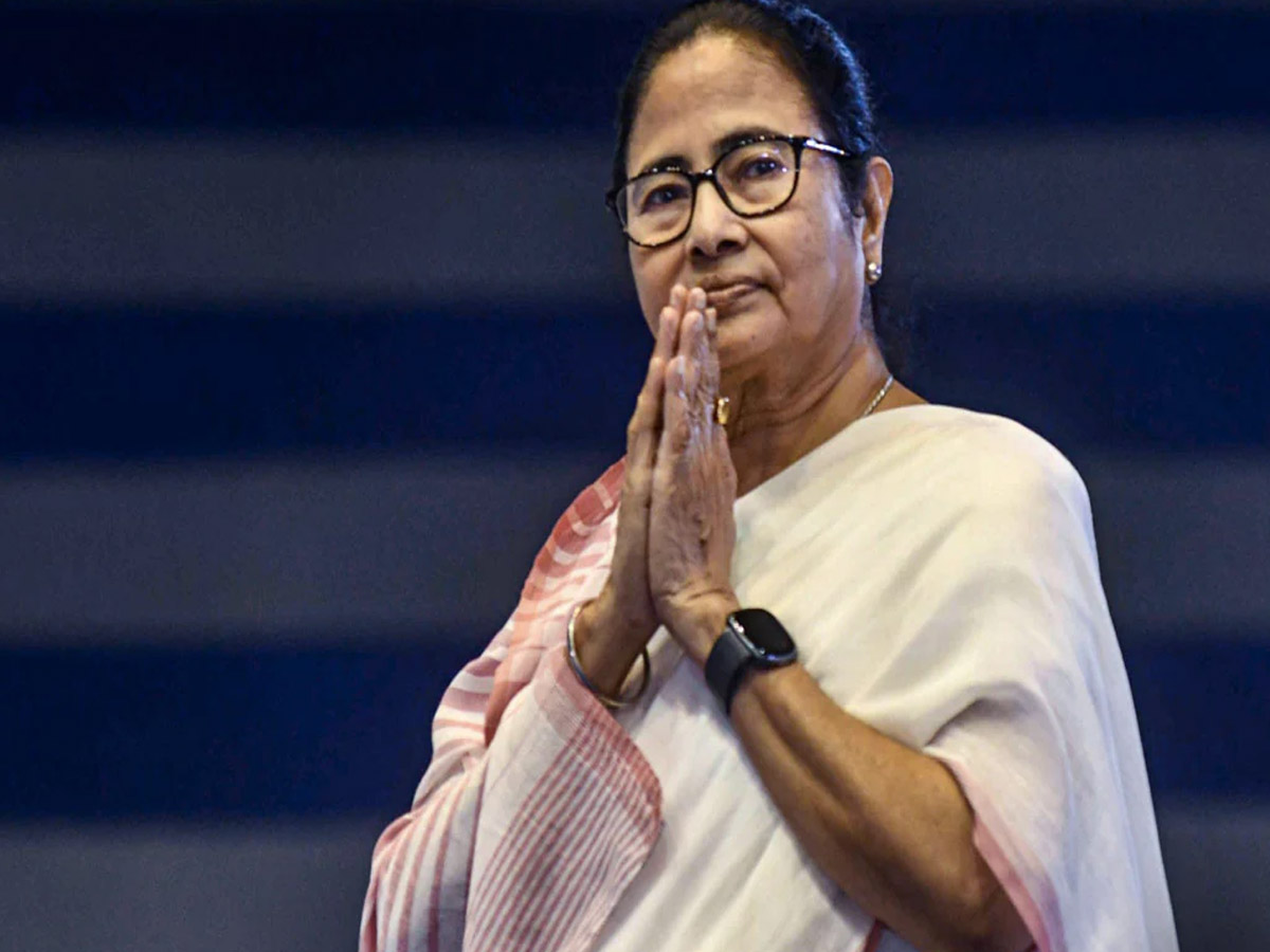 केरला के मुस्लिम कारोबारी से क्या चाहती हैं बंगाल की CM ममता बनर्जी; दुबई में करेंगी मुलाकात केरला के मुस्लिम कारोबारी से क्या चाहती हैं बंगाल की CM ममता बनर्जी; दुबई में करेंगी मुलाकात