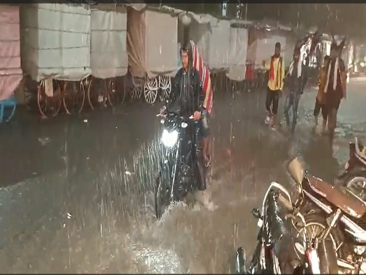 rajasthan weather news heavy rain in Sikar for an hour roads became ...
