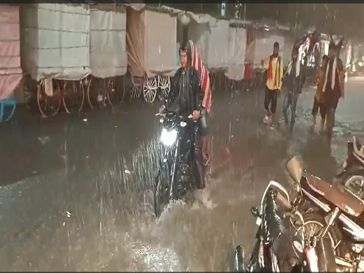 Rajasthan Weather : शाम को फिर बदला मौसम का मिजाज, सीकर में घंटे भर तेज बरसात, सड़कें बनी दरिया