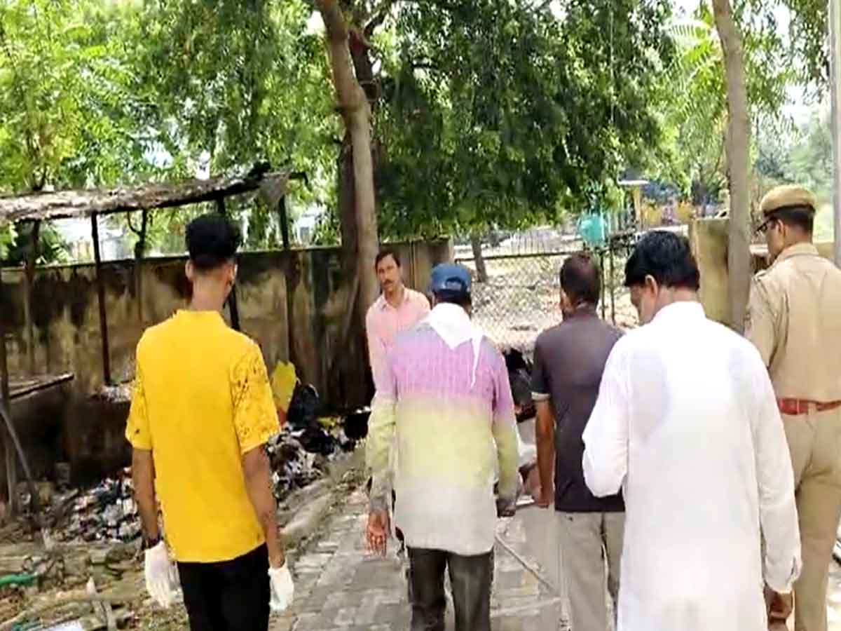 नगौर के मकराना में एक व्यक्ति ने चार लोगों पर किया जानलेवा हमला, जांच में जुटी पुलिस नगौर के मकराना में एक व्यक्ति ने चार लोगों पर किया जानलेवा हमला, जांच में जुटी पुलिस