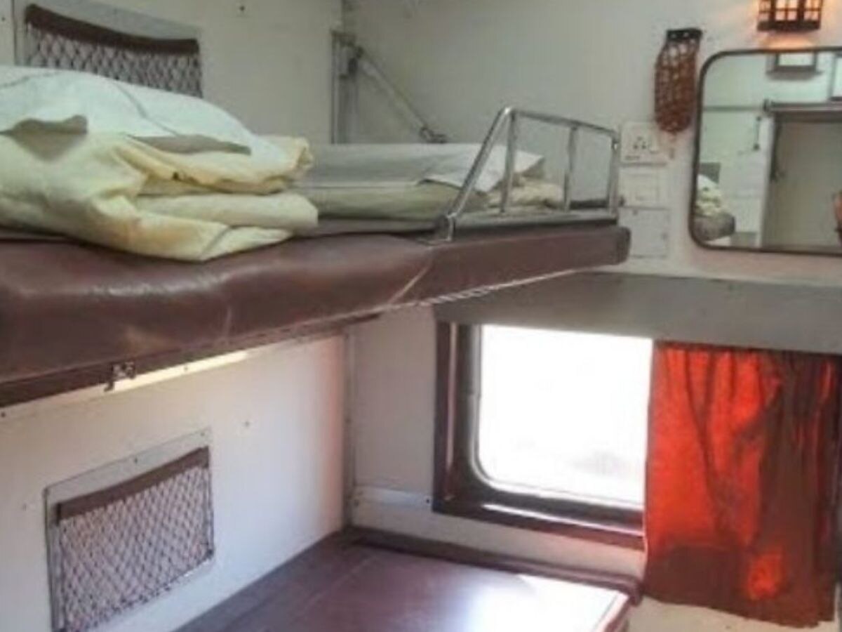 pillow bedsheet at train coach indian railwat rule and punishment