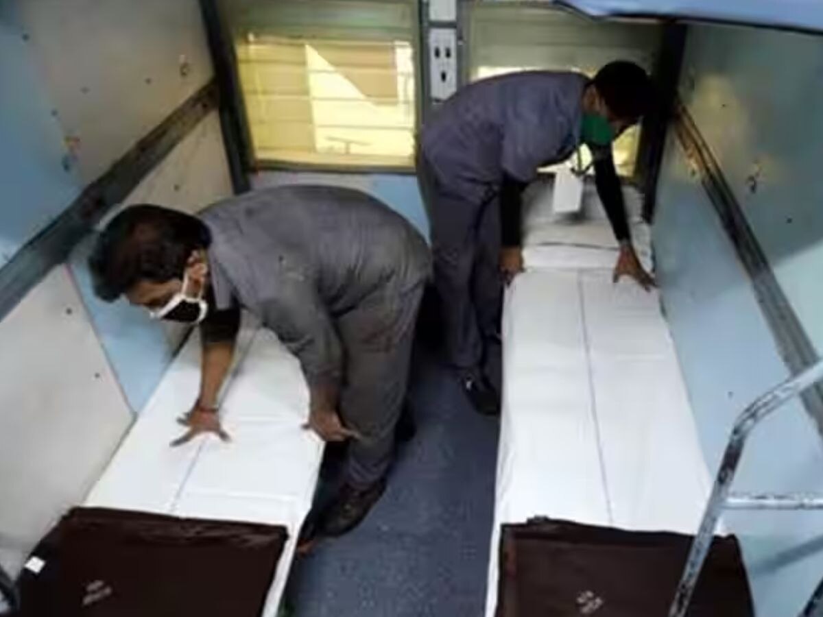 pillow bedsheet at train coach indian railwat rule and punishment