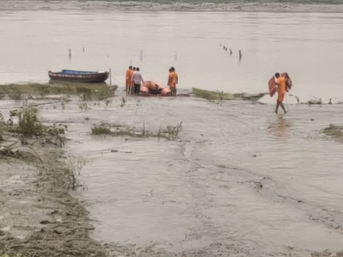 Dholpur news: चंबल नदी के तेज बहाव में बहे 6 युवक, 3 युवकों को किया गया रेस्क्यू 