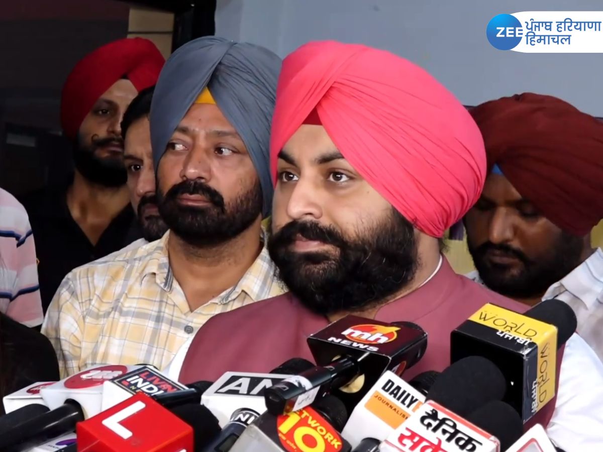 Punjab News: ਸਿੰਗਾਪੁਰ ਲਈ ਰਵਾਨਾ ਹੋਇਆ ਪੰਜਾਬ ਦੇ 60 ਪ੍ਰਿੰਸੀਪਲ ਦਾ 5ਵਾਂ ਅਤੇ 6ਵਾਂ ਬੈਚ Punjab News: ਸਿੰਗਾਪੁਰ ਲਈ ਰਵਾਨਾ ਹੋਇਆ ਪੰਜਾਬ ਦੇ 60 ਪ੍ਰਿੰਸੀਪਲ ਦਾ 5ਵਾਂ ਅਤੇ 6ਵਾਂ ਬੈਚ