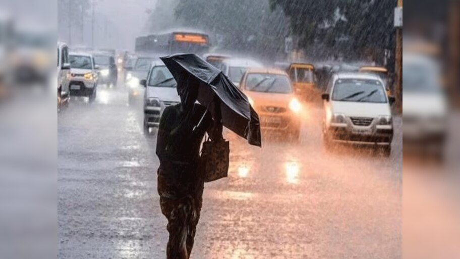 Weather Update Today: नागपुर में बाढ़ से लोग बेहाल, दिल्ली समेत इन 21 राज्यों में बारिश का अलर्ट