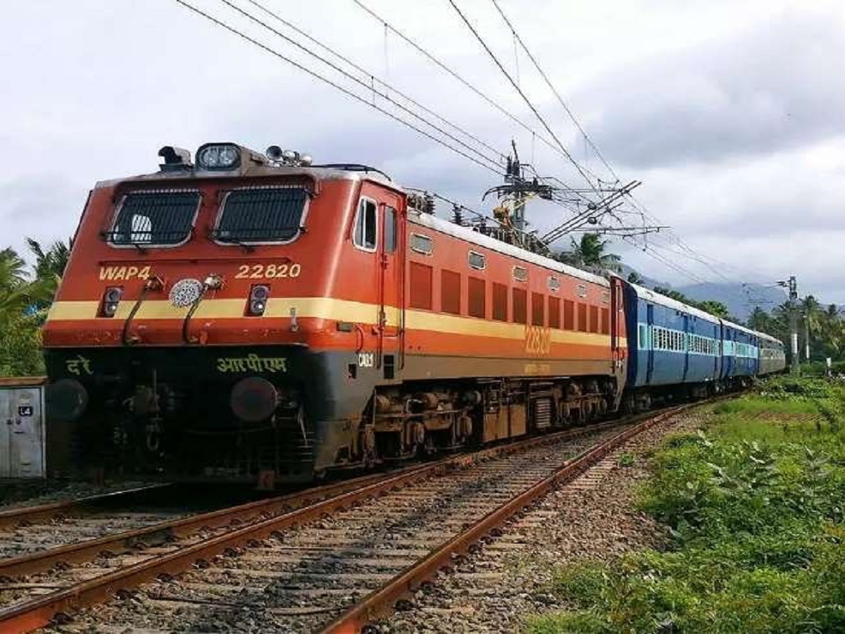 Train Cancelled: ଆଜି ଏହି ସବୁ ରୁଟକୁ ଟ୍ରେନ୍ ଚଳାଚଳ ବାତିଲ୍, ଏଠାରେ ଚେକ୍ କରି ନିଅନ୍ତୁ ପୂରା ତାଲିକା Train Cancelled: ଆଜି ଏହି ସବୁ ରୁଟକୁ ଟ୍ରେନ୍ ଚଳାଚଳ ବାତିଲ୍, ଏଠାରେ ଚେକ୍ କରି ନିଅନ୍ତୁ ପୂରା ତାଲିକା