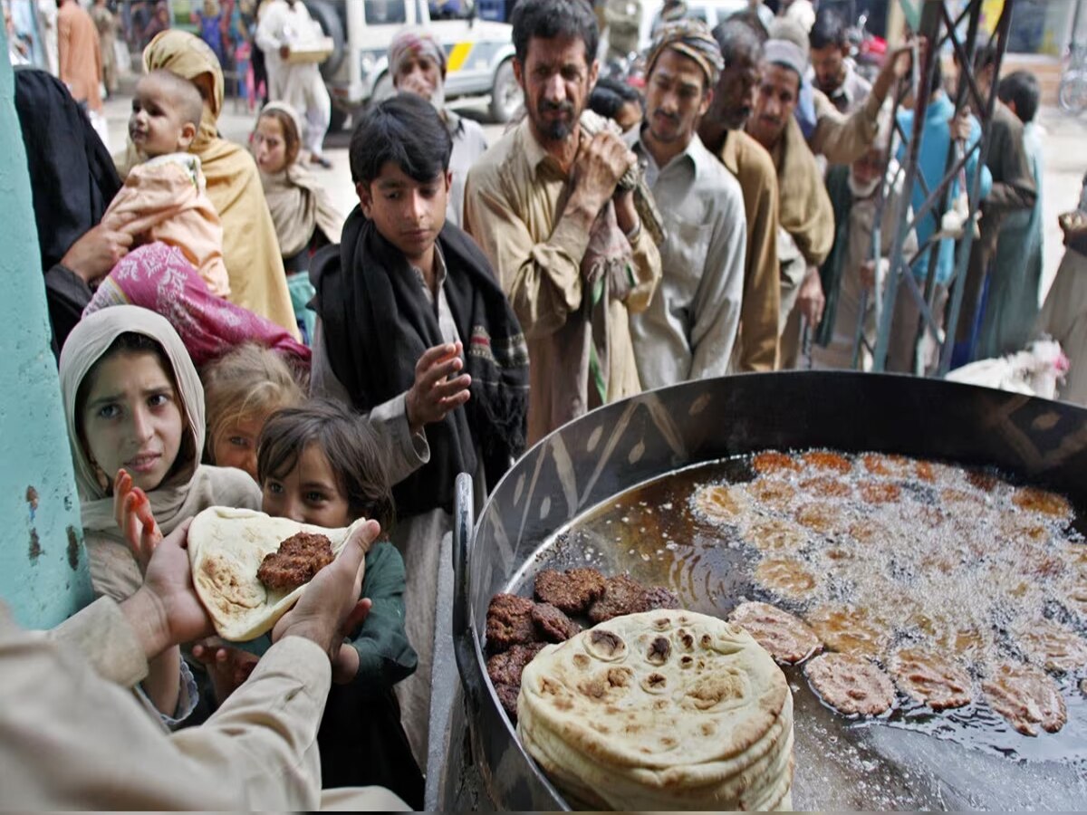 Pakistan: कंगाल पाकिस्तान के 9 करोड़ लोगों के लिए आई बुरी खबर, गहराया दो जून की रोटी का संकट, आने वाला वक्त और भी खराब?
