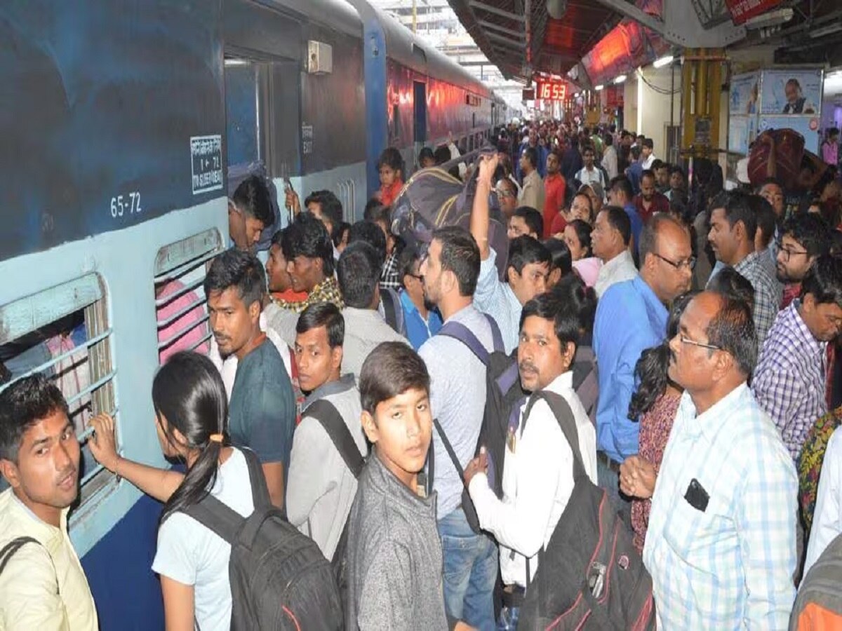 Indian Railways: बदल गए हैं नियम, अब इन यात्रियों से वसूला जाएगा पूरा किराया, यात्रा से पहले जरूर चेक करें 
