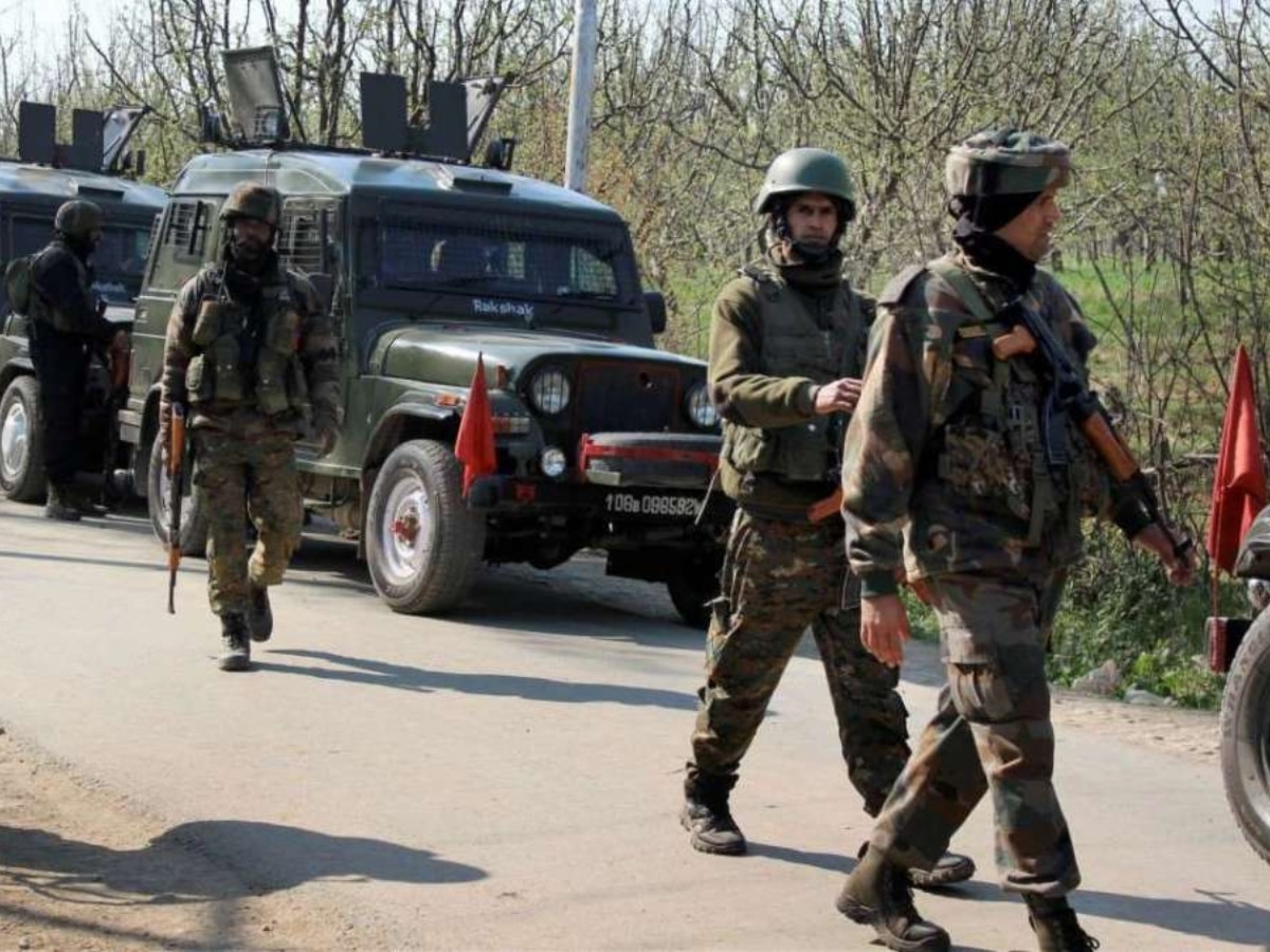 Terrorist Arrest: कश्मीर में दहशतगर्दों पर सुरक्षाबलों का 'प्रहार', दो आतंकी मॉड्यूल का भंडाफोड़; 5 हाइब्रिड टेररिस्ट गिरफ्तार