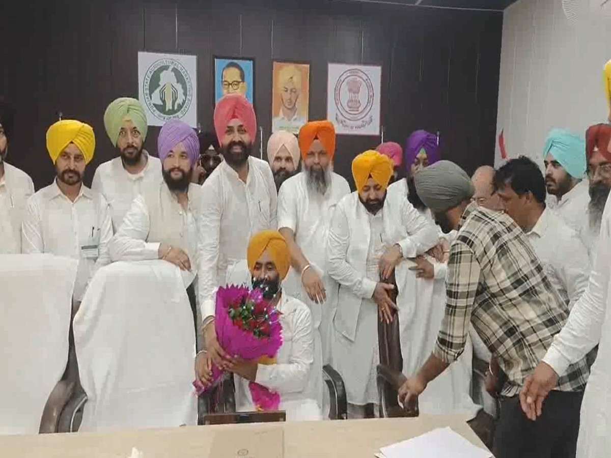 Punjab के ट्रांसपोर्ट मंत्री लालजीत सिंह भुल्लर ने PM Modi को बताया दंगे करवाने वाला मास्टरमाइंड Punjab के ट्रांसपोर्ट मंत्री लालजीत सिंह भुल्लर ने PM Modi को बताया दंगे करवाने वाला मास्टरमाइंड