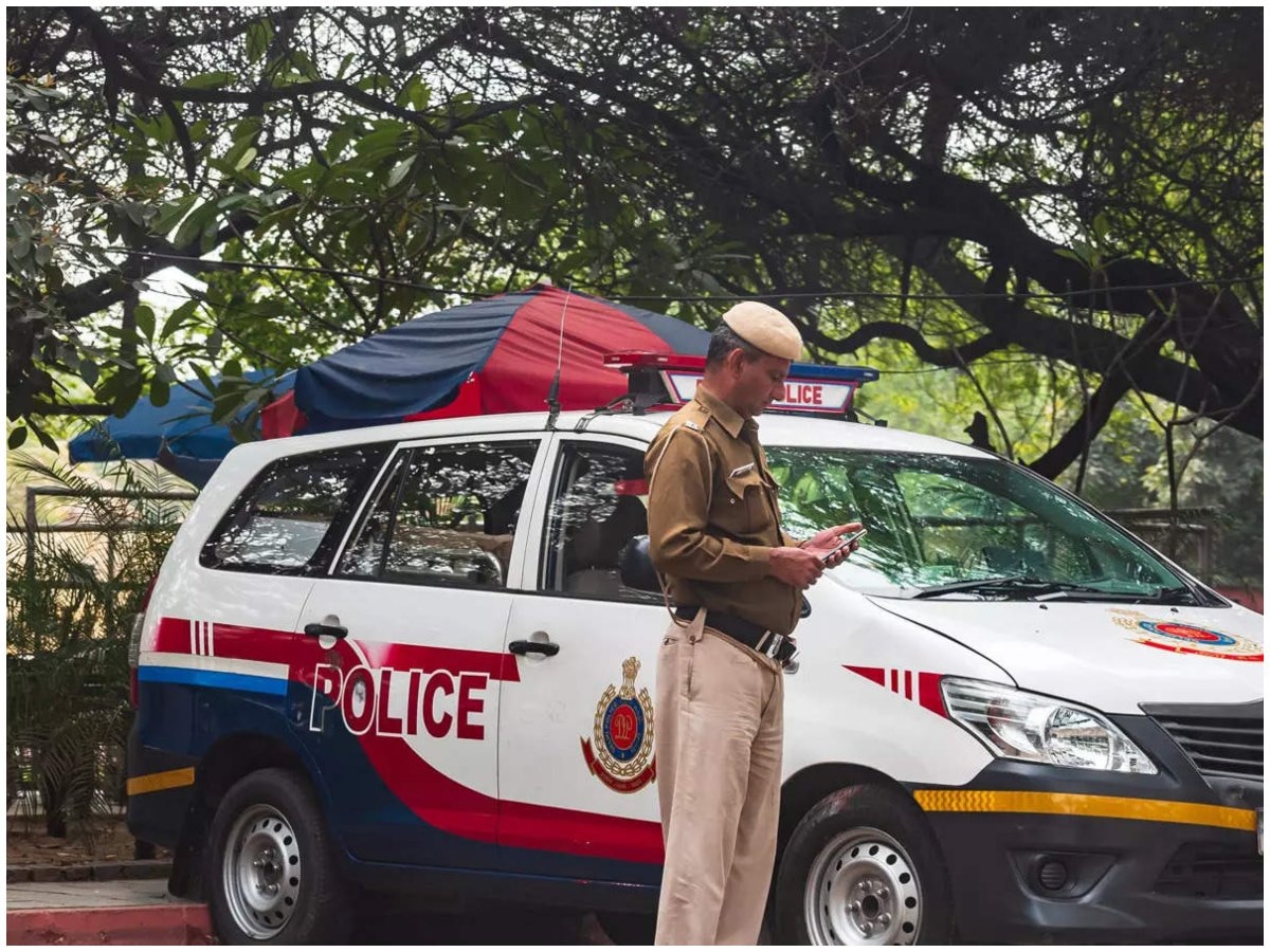 Delhi Police Constable: दिल्ली पुलिस कांस्टेबल के लिए एक कैंडिडेट कितनी बार दे सकता है पेपर? ये रही पढ़ाई समेत पूरी डिटेल