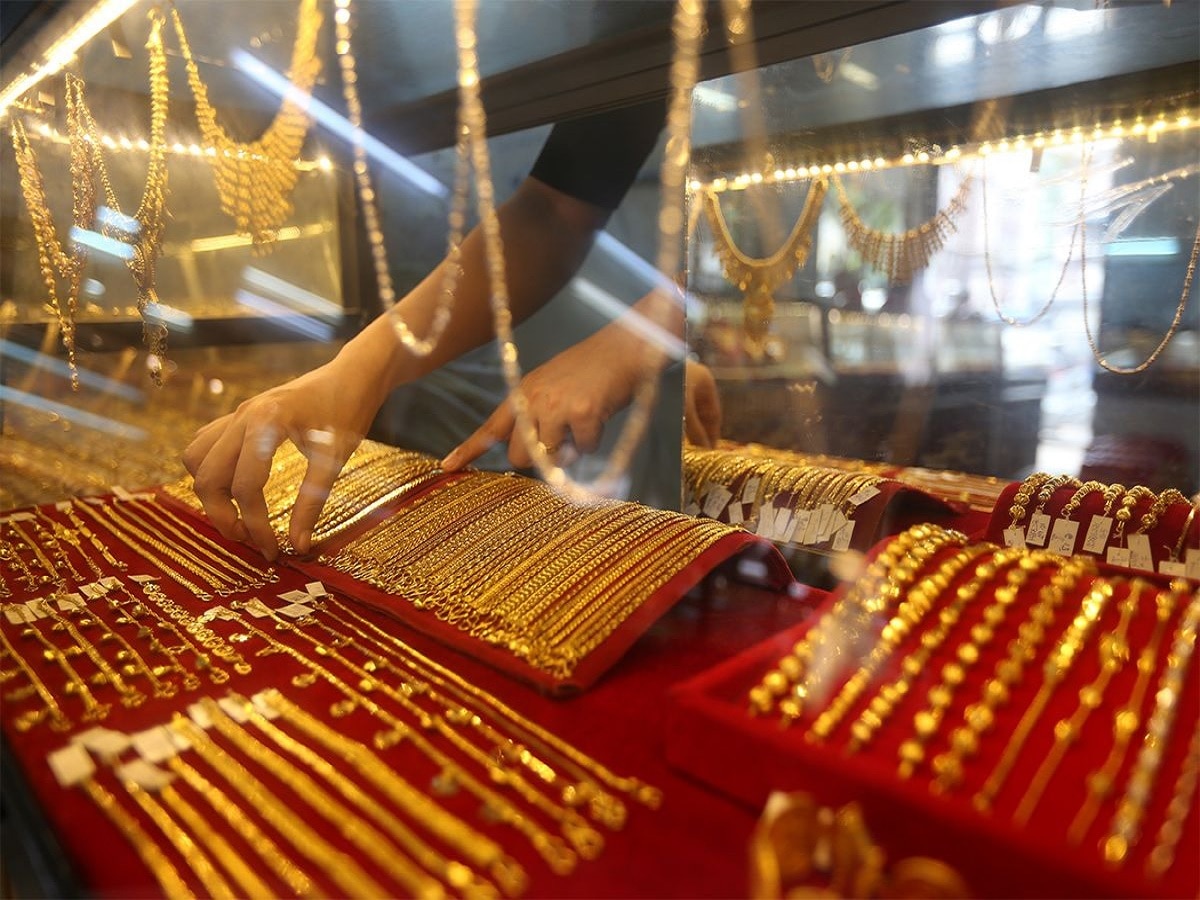 Gold Price Today: भारत में सोने की कीमतों में आई गिरावट, चेक करें अपने शहर के लेटेस्ट रेट