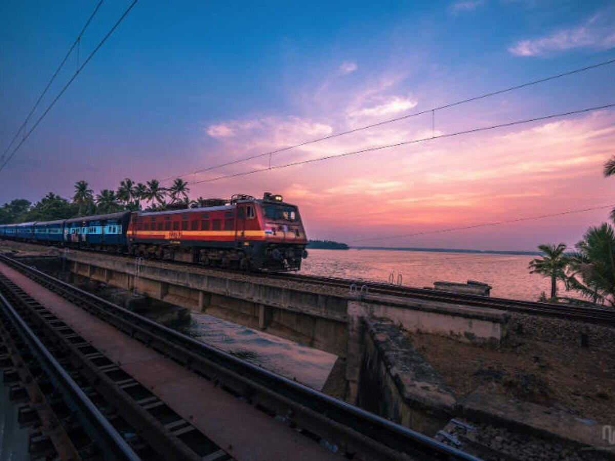 Indian Railway: ଟ୍ରେନ୍ ସମ୍ବନ୍ଧୀୟ ଗୁରୁତ୍ୱପୂର୍ଣ୍ଣ ସୂଚନା