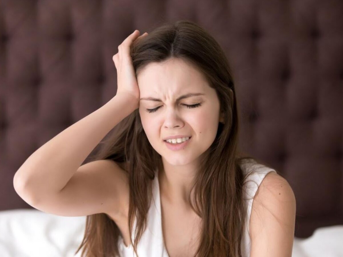 Home Remedies: झट से गायब होगा भयंकर सिरदर्द, ट्राई करें ये घरेलू उपाय 