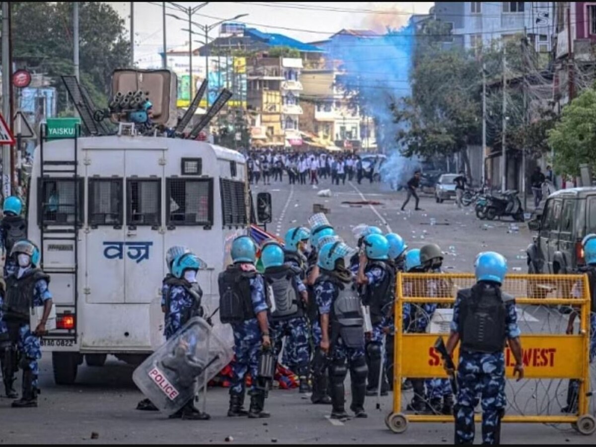 Manipur Violence: भीड़ को उकसाया, खुलेआम मणिपुर की सड़कों पर घूम रहे उग्रवादी, एजेंसियों की बढ़ी टेंशन 