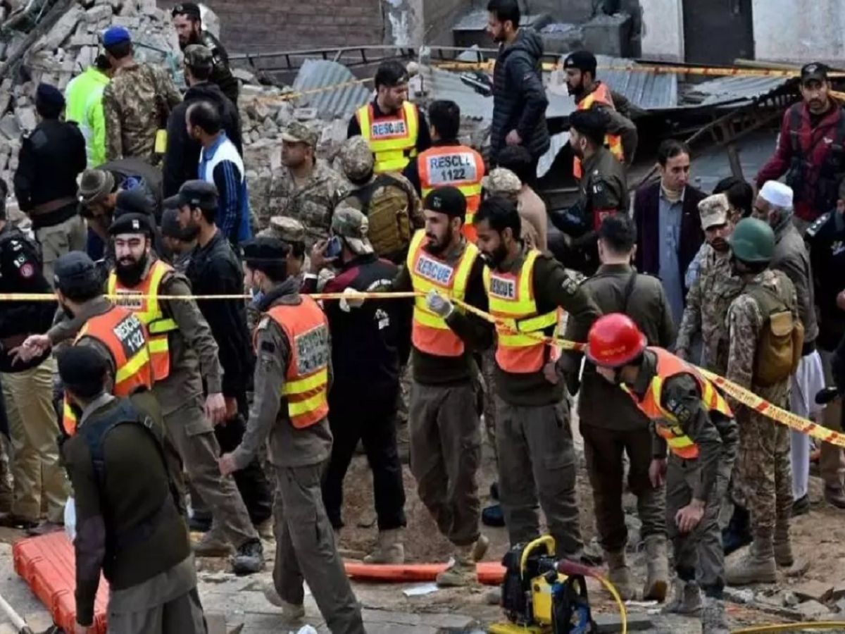 Baluchistan Bomb Blast: पाकिस्तान में हुए बम धमाके ने ली 52 लोगों की जान, 100 से अधिक लोगों के घायल होने की खबर