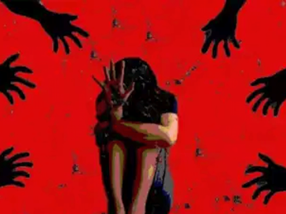 Ujjain Rape Case: आरोपी के बाप ने दिया बड़ा बयान; कहा- उसे गोली गोली मार दो Ujjain Rape Case: आरोपी के बाप ने दिया बड़ा बयान; कहा- उसे गोली गोली मार दो