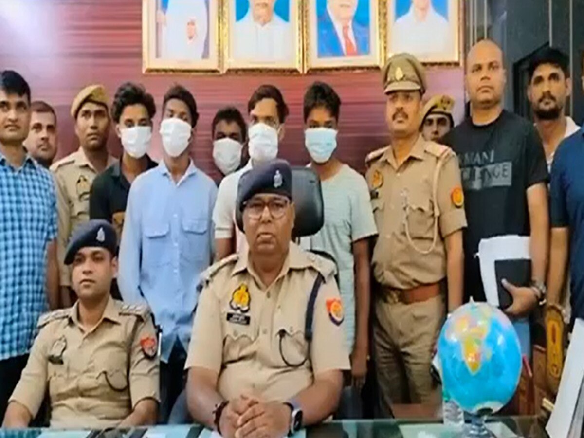 Noida Crime News: लगातार चोरियां कर बना रहे थे खौफ, पुलिस ने किया 5 को गिरफ्तार