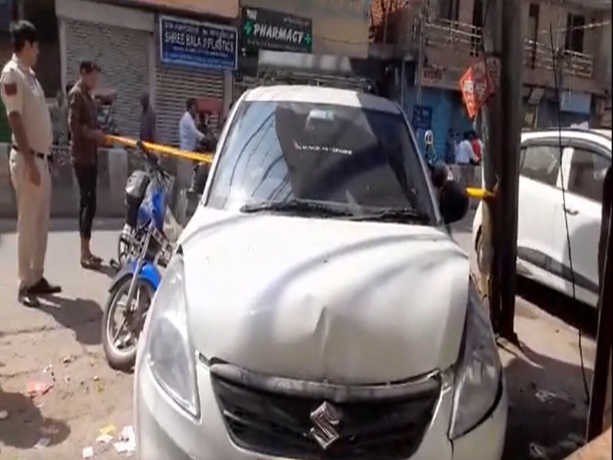 Delhi News: राजधानी में फिर दिखा रफ्तार का कहर, सड़क किनारे सो रहे व्यक्ति पर चढ़ाई कार